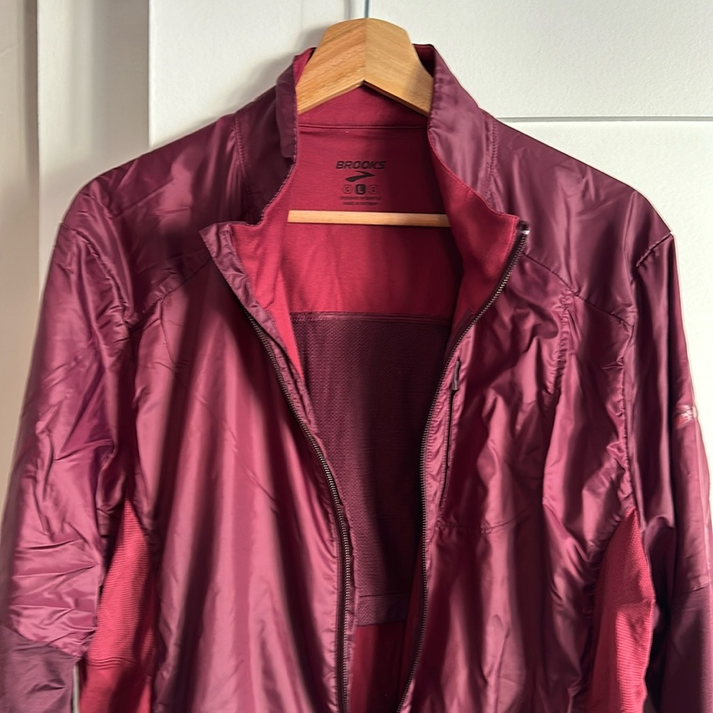 Men’s brooks running jacket